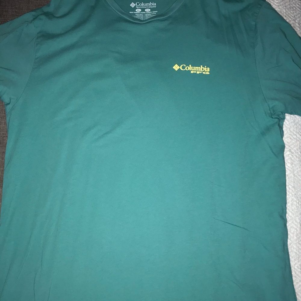Men’s Columbia fishing shirt
